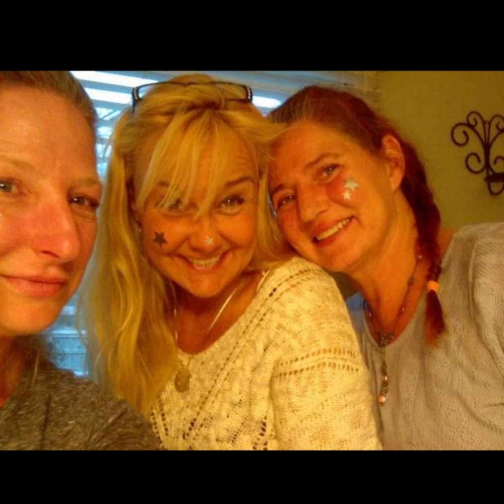 Meet your Posher, Suzanne